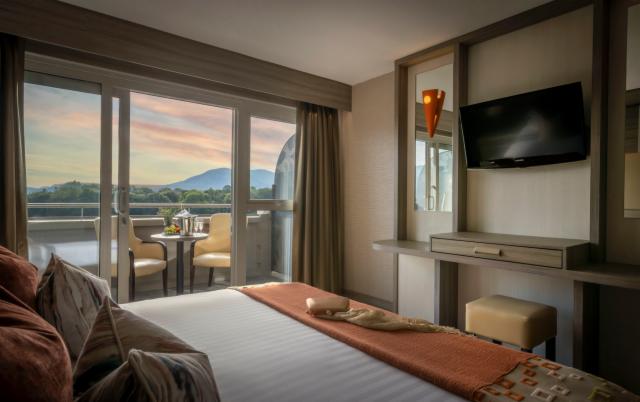 CLRG Irish Dancing February 2026: Balcony TWIN room for 2 persons sharing inclusive of Bed and Breakfast